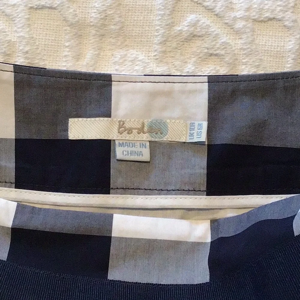 Boden blue and white buffalo check pleated skirt - Picture 3 of 5